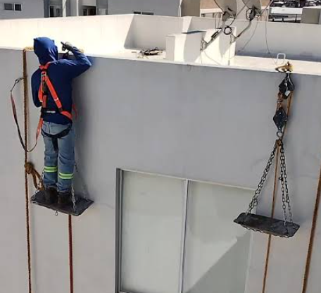 Accidente laboral en obra en construcción, Catamarca, julio 2026 - seguro de accidentes personales Argentina